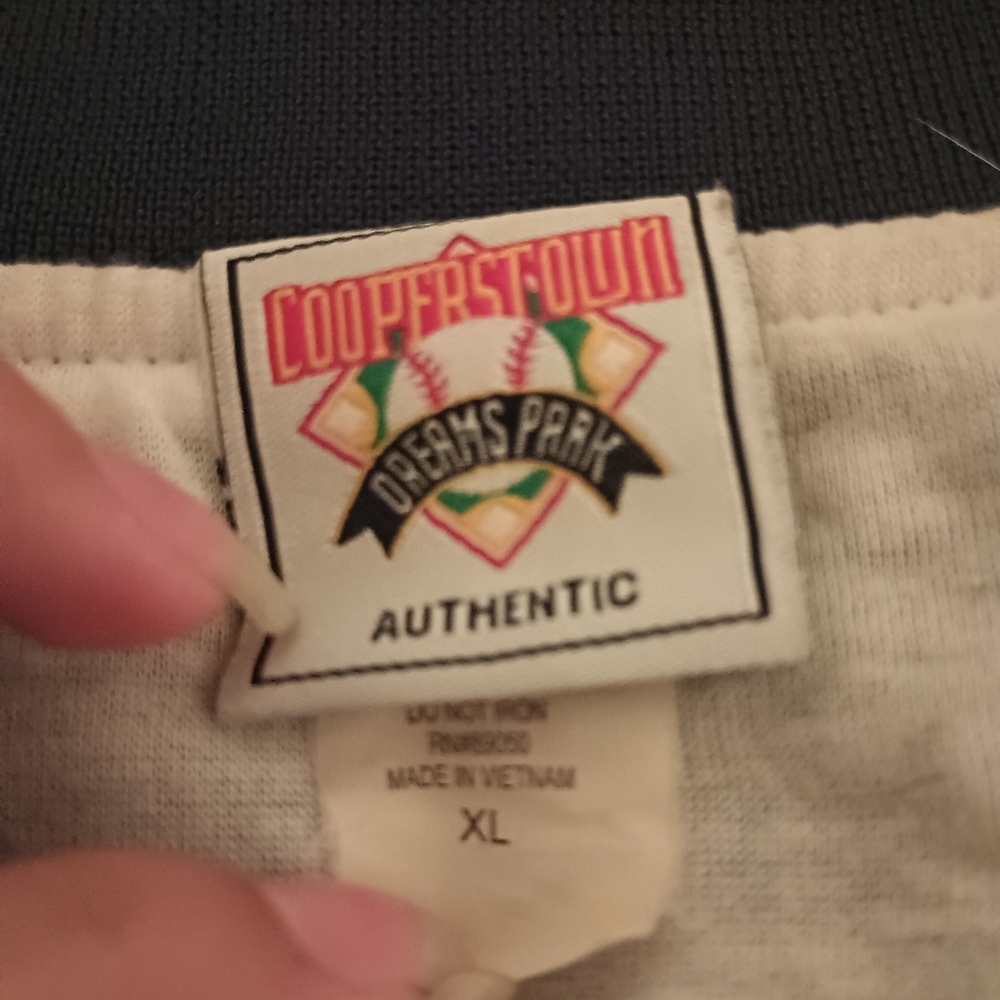 Sweater - Picture 3 of 4